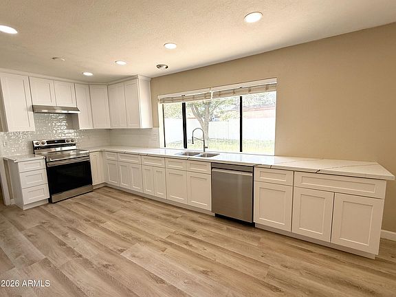 2nd image of 1529 E EDGEWATER Drive
