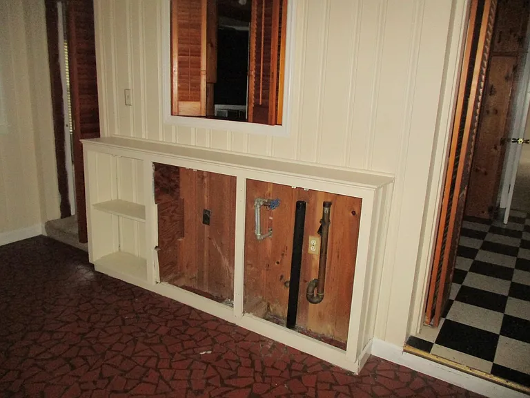 1020 Edgewater Dr — Photo 6