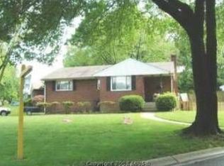 1213 Thornden Rd, Rockville, MD 20851