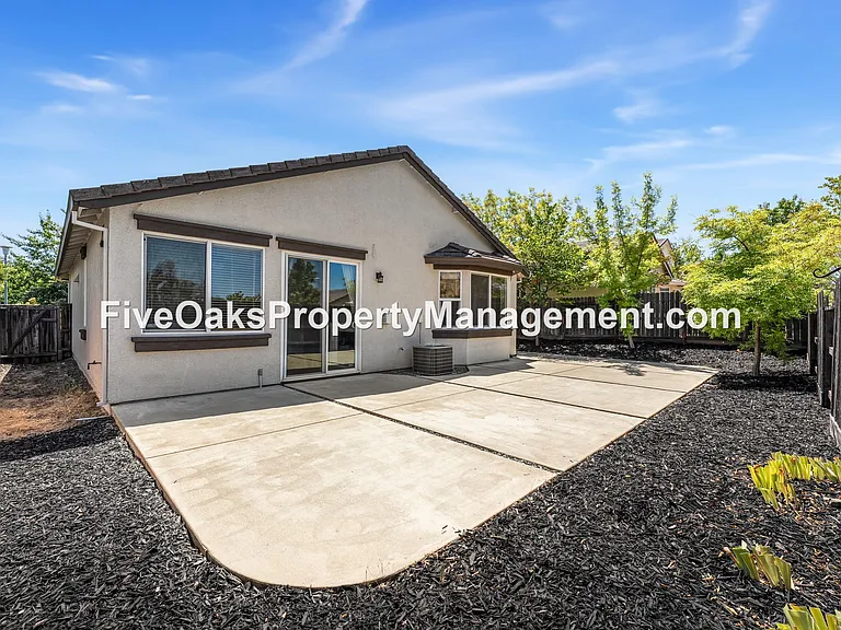 2242 Zittel Dr — Photo 22