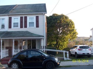 8 York Farm Rd, Pottsville, PA 17901