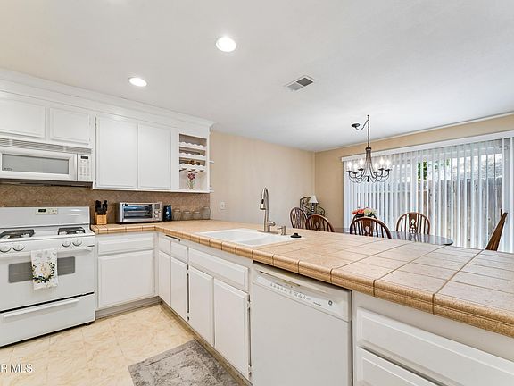 5th image of 5761 Cochran St