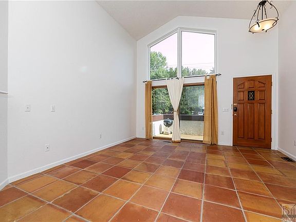 4th image of 2302 Rehberg Ln