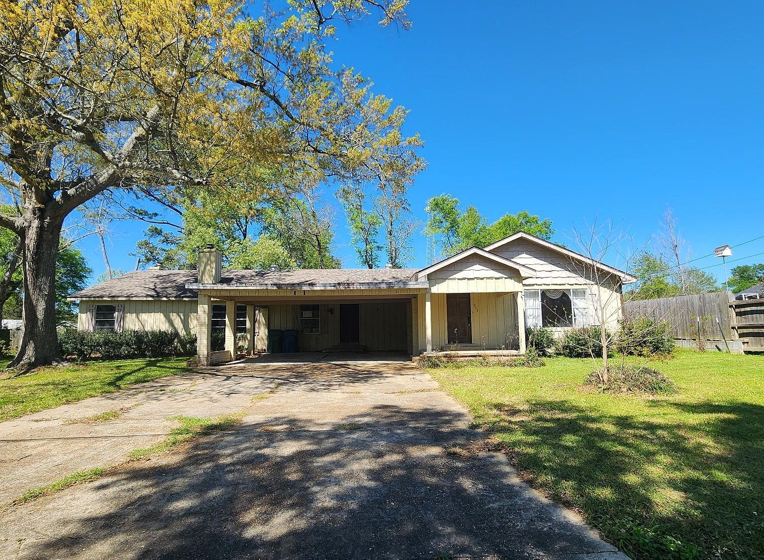 Mar Santo 945 Myrtle St, Dequincy, LA 70633 | Zillow