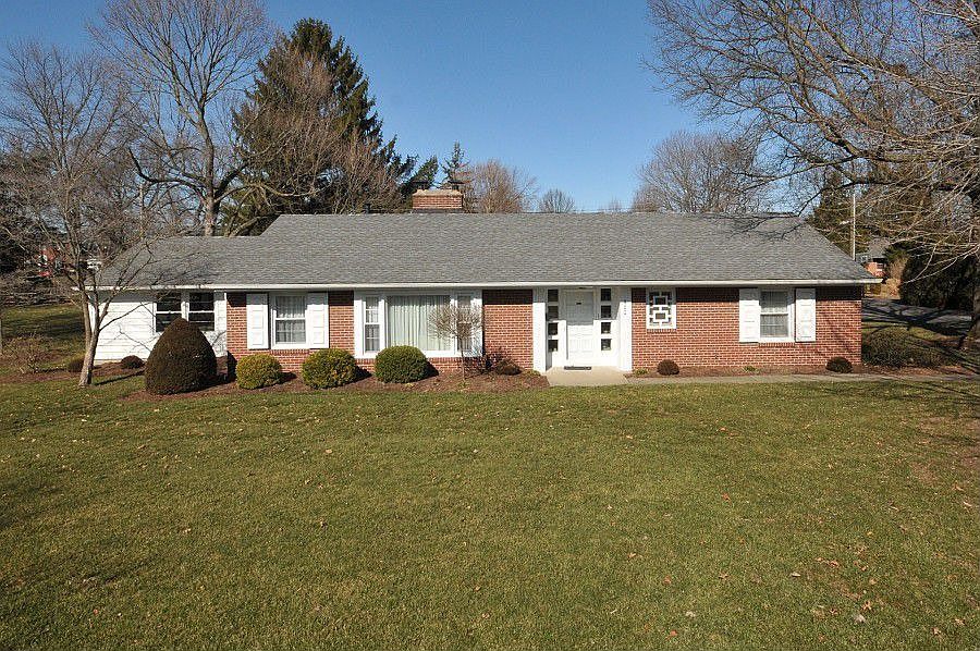 1st image of 922 North Dr