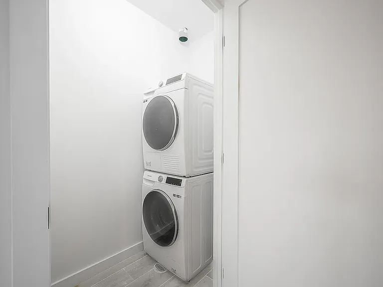22-19 33rd St #4B — Photo 12