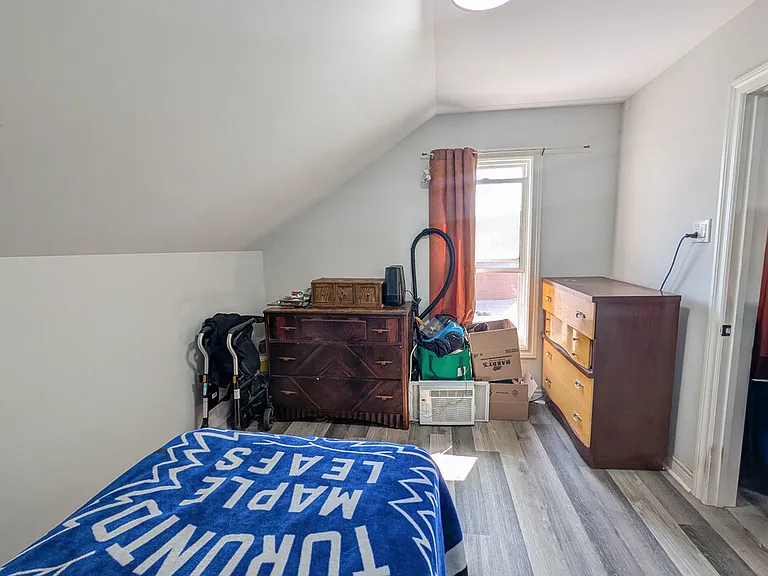 191 Burgar St #4 — Photo 8