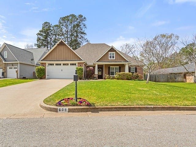 1st image of 609 Potomac Dr