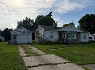 404 Maple Ave, Forreston, IL 61030