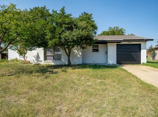 6110 Ivyhill Rd, Fort Worth, TX 76135