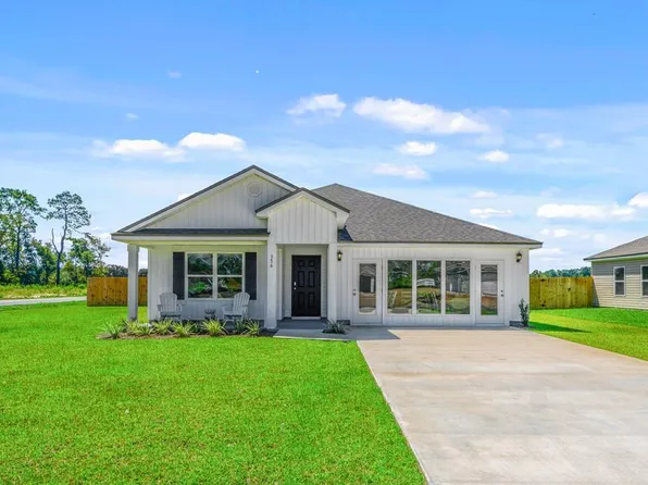 1544 Beverly Ln, Hahira, GA 31632