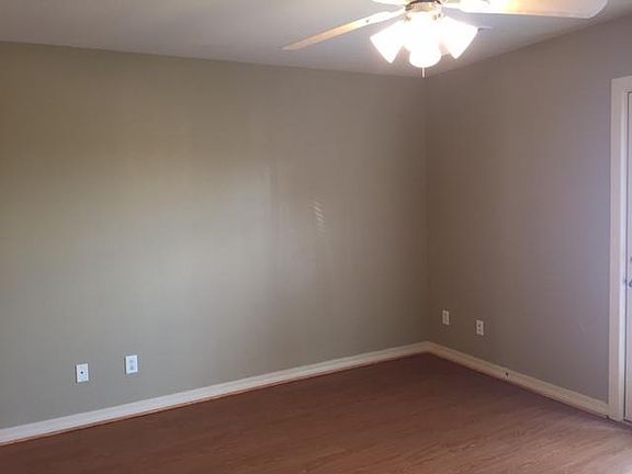 3rd image of 275 Toni Ln APT D