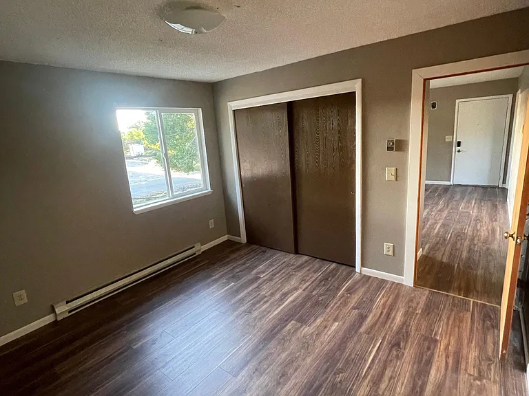 125 E 1st St #2 — Photo 8
