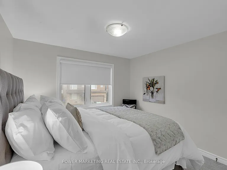 208 Alex Polowin Ave — Photo 16