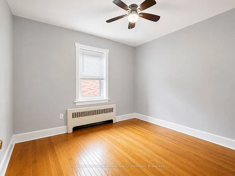 257 Niagara St #A — Photo 9