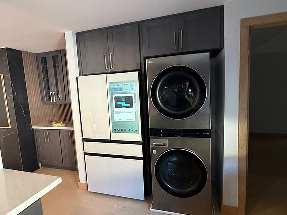 4th image of 6541 Wooster Ave #A