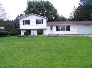 602 Drake Rd, Hamlin, NY 14464