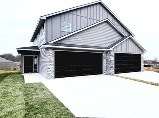 702 Mahogany Ct #A, Warrensburg, MO 64093