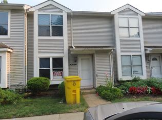 200 Woodlake Manor Dr, Lakewood, NJ 08701