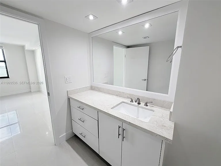 2333 Brickell Ave #1407 — Photo 12
