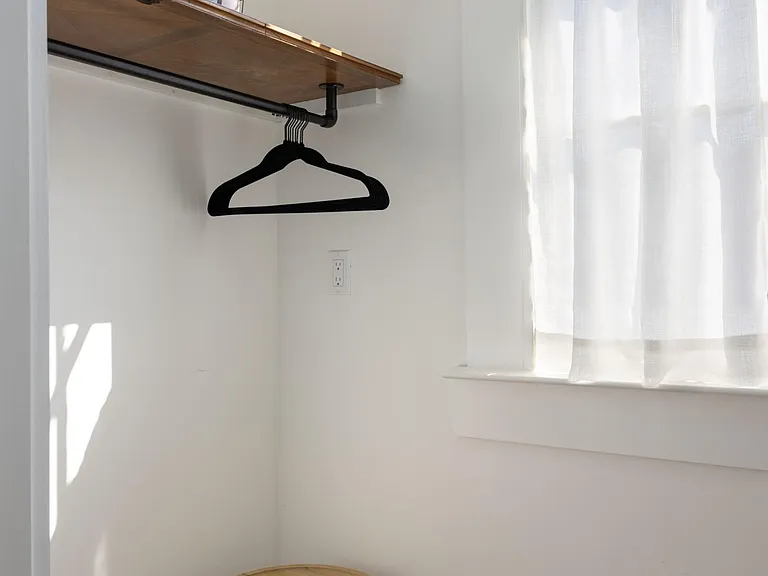 2833 Carondelet St — Photo 17
