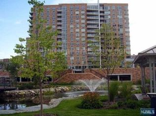 1717 Hudson Park, Edgewater, NJ 07020
