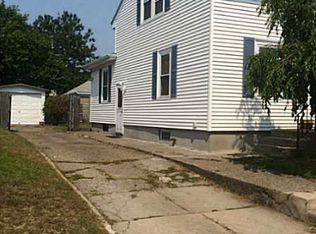 32 Windsor Rd, Pawtucket, RI 02861