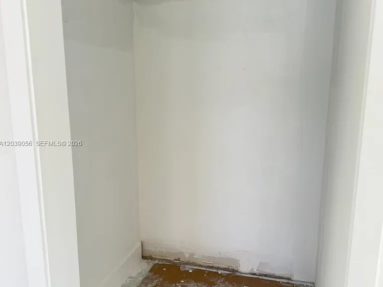 2191 NE 167th St #5 — Photo 7
