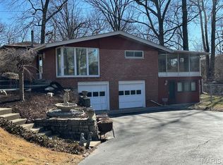 801 Stamper Ln, Godfrey, IL 62035