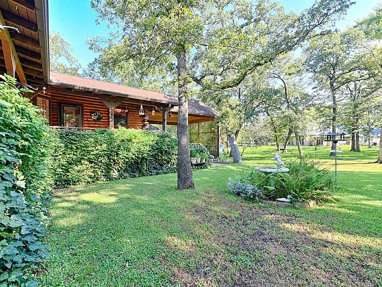 Listing photo 5