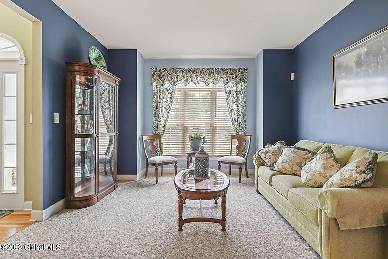 4th image of 18 Knollwood Drive