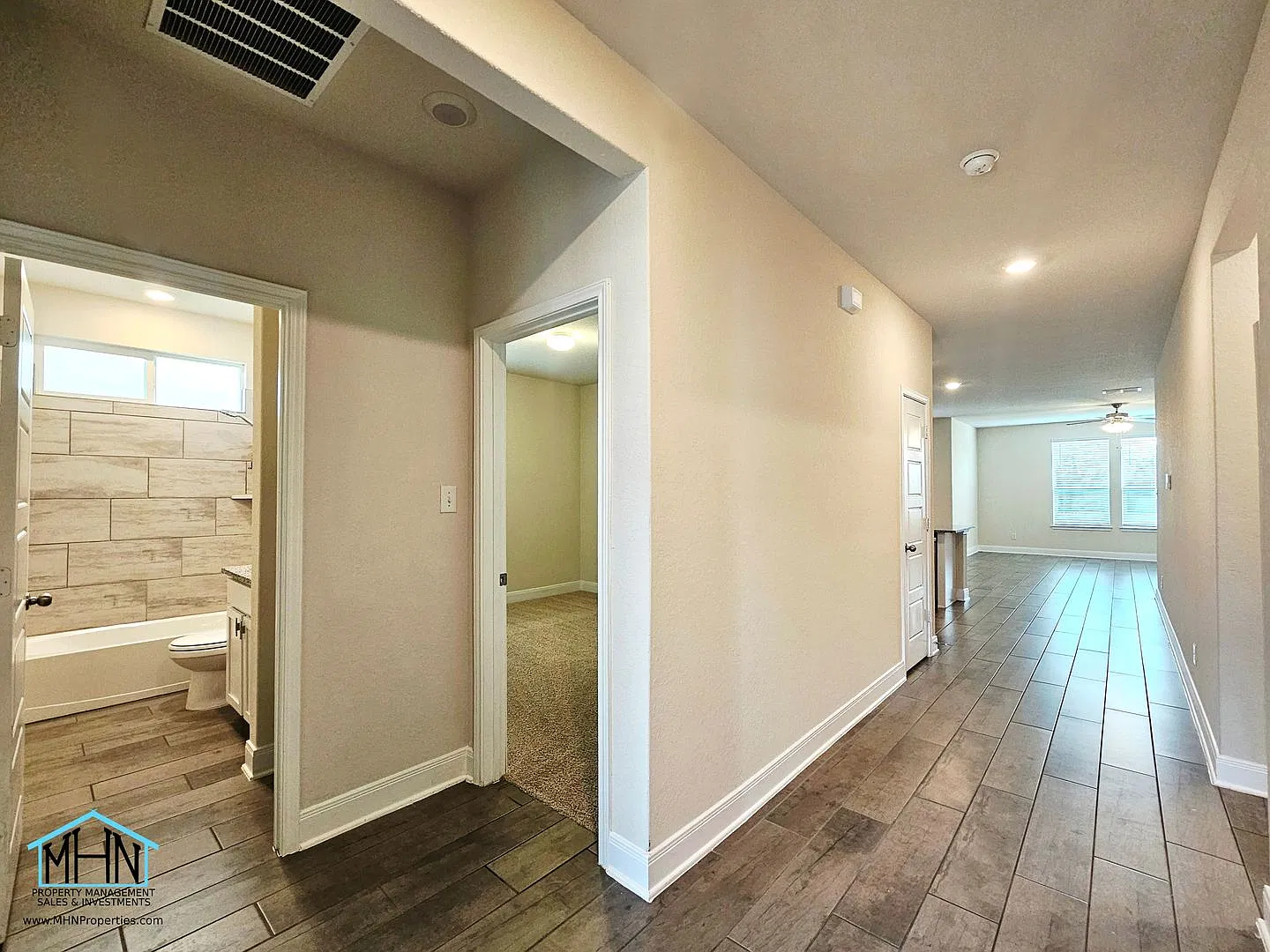 Stunning 4-Bedroom Home For Rent in Bulverde — Photo 3