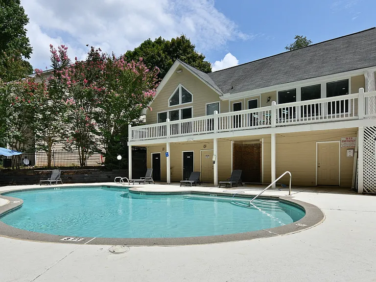 450 Waldan Cir — Photo 28