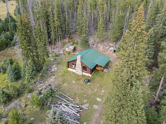2nd image of 220 High Valley Rd