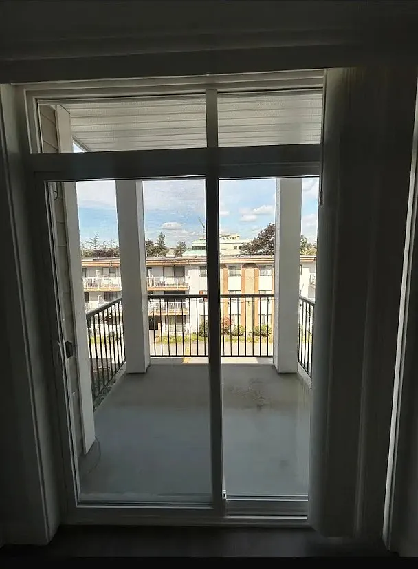 2 bed, 1000 sqft, $2,400 — Photo 2