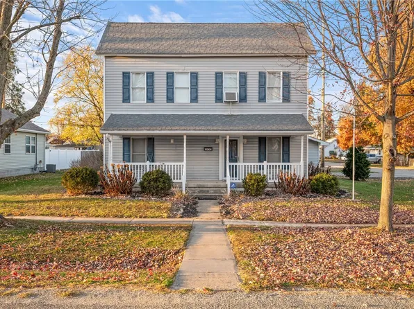 1014 Plum St, Marshall, IL 62441