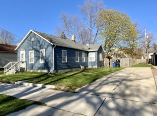 1629 Saint Clair St, Racine, WI 53402