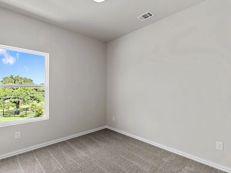 3329 Eastland St — Photo 10