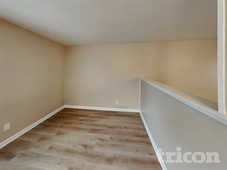 622 Meadowview Dr — Photo 4