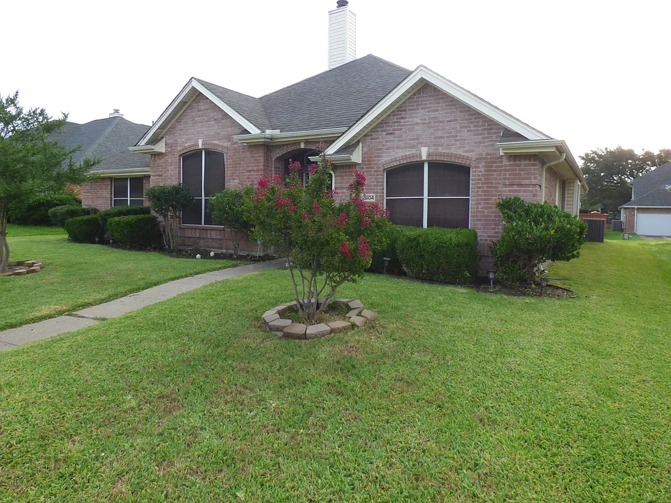 3904 Valez Dr