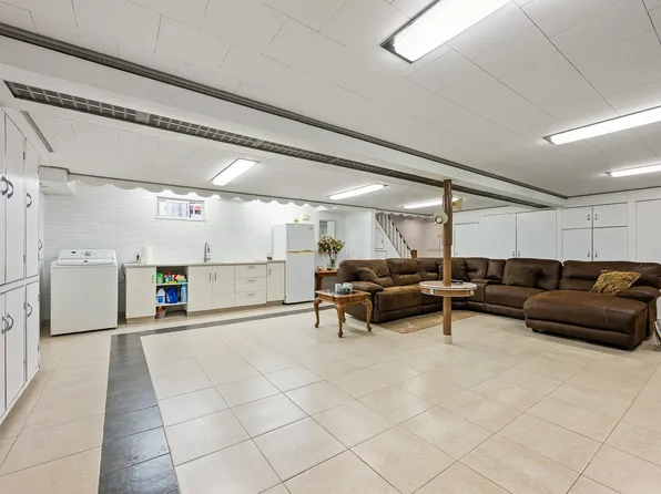 13-62 145th Place image 27 of 32