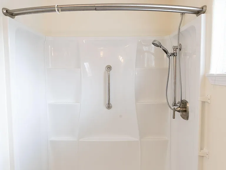 Shower in bathroom #3