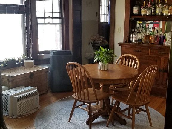 3rd image of 972 Dayton Ave