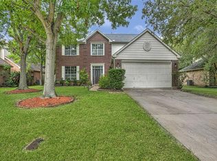 123 Plum Cir, Lake Jackson, TX 77566
