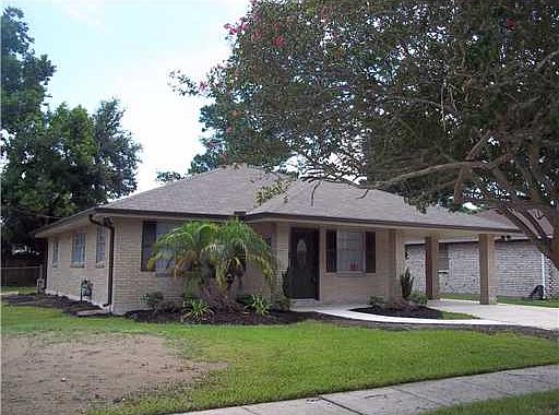 2nd image of 2141 Glouster St