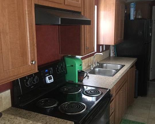 4th image of 206 S Tom Green Ave
