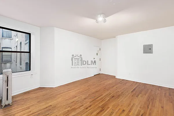 Sold by Oxford Property Group | media 4