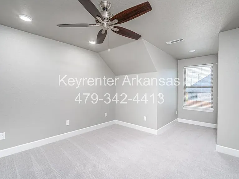 400 SW Ramsey Ln — Photo 24