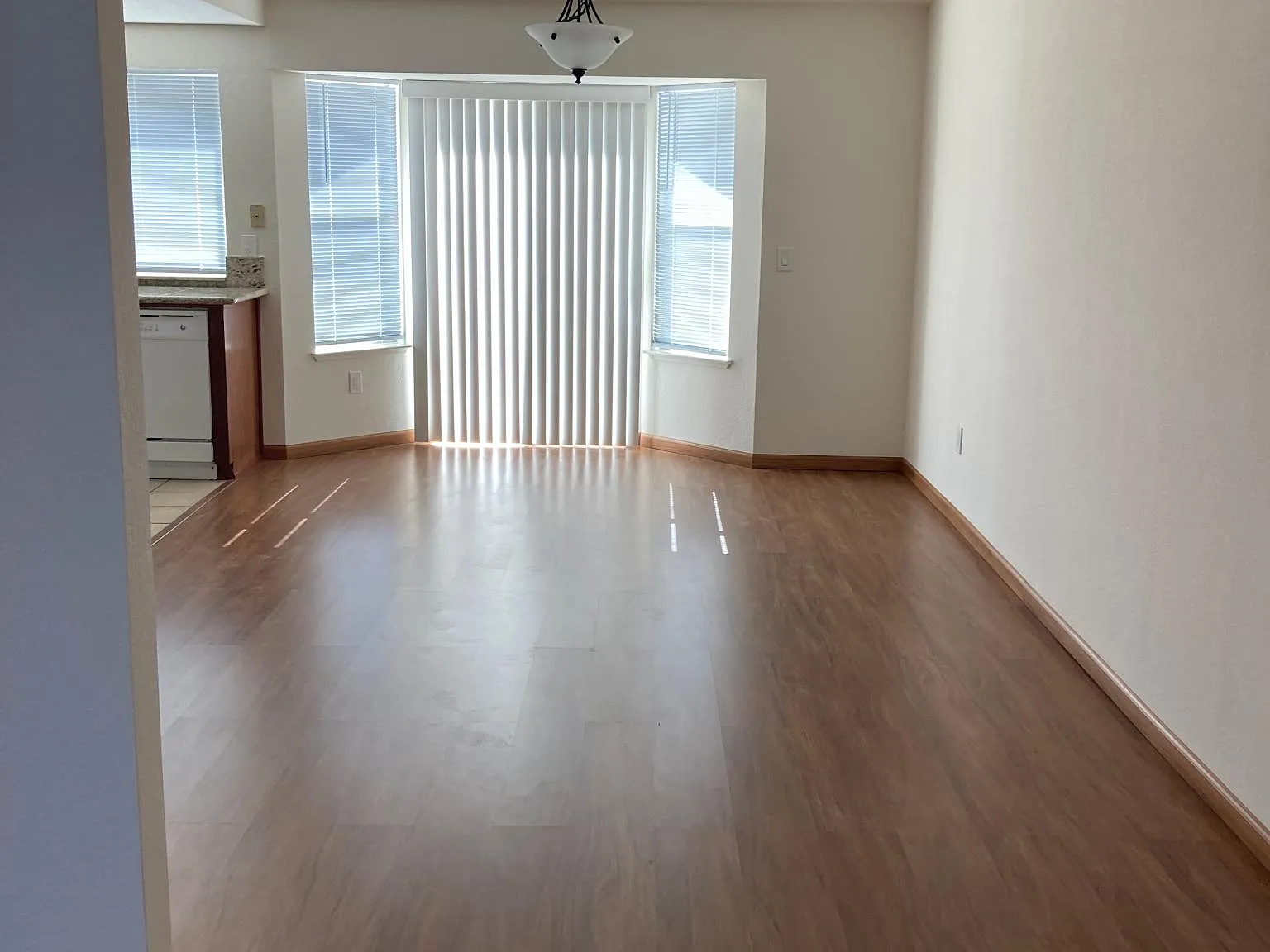 3 bed, 1578 sqft, $2,650 — Photo 4