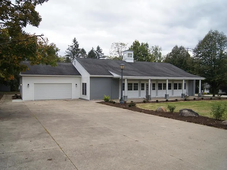 6990 Greenwich Rd — Photo 1
